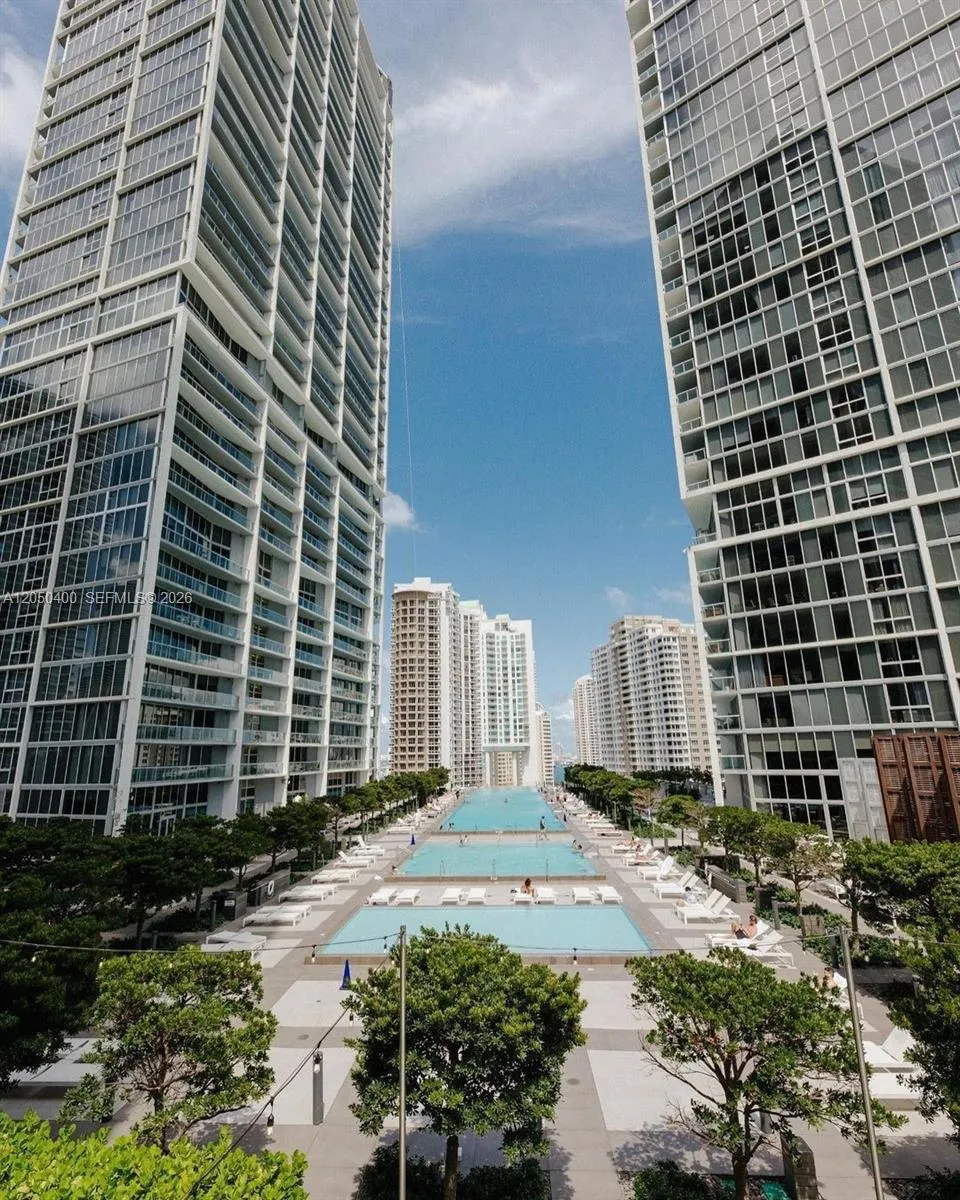475 Brickell Ave #1012 Miami, FL 33131