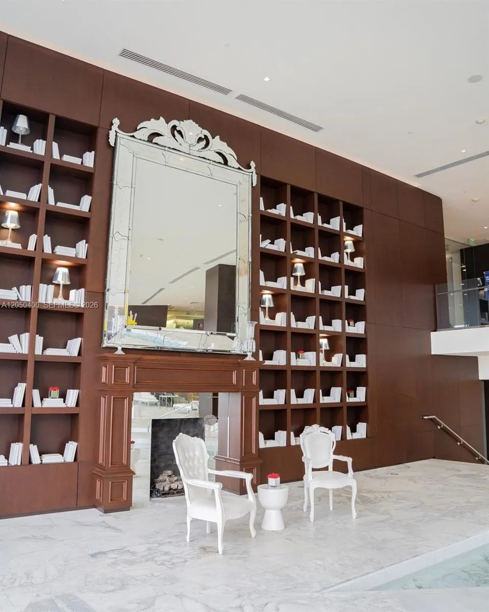 475 Brickell Ave #1012 Miami, FL 33131