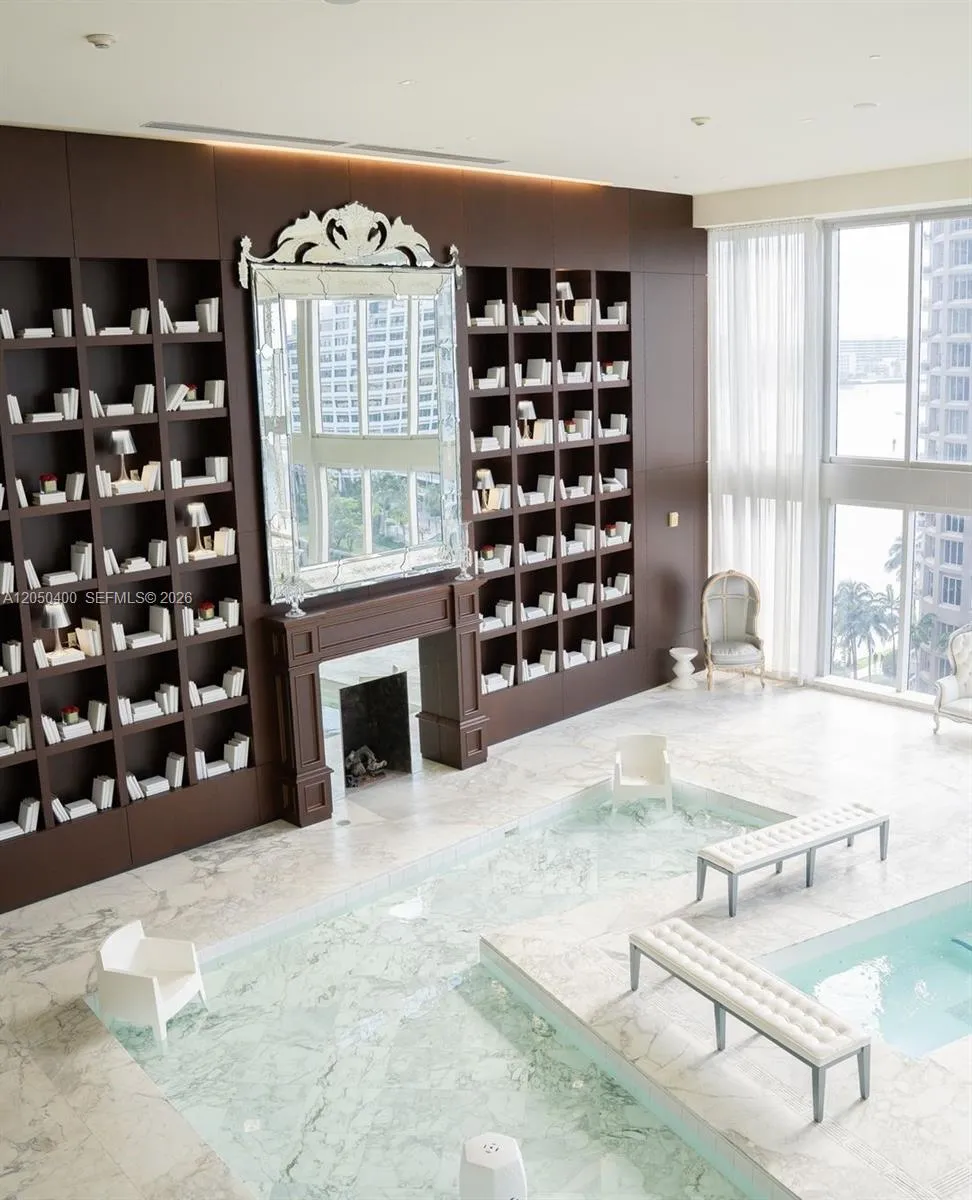 475 Brickell Ave #1012 Miami, FL 33131