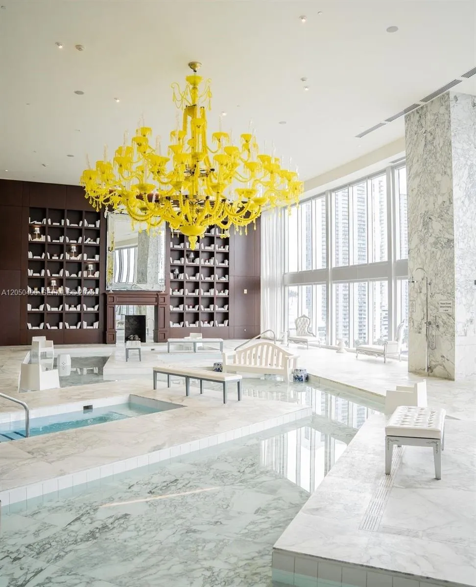 475 Brickell Ave #1012 Miami, FL 33131