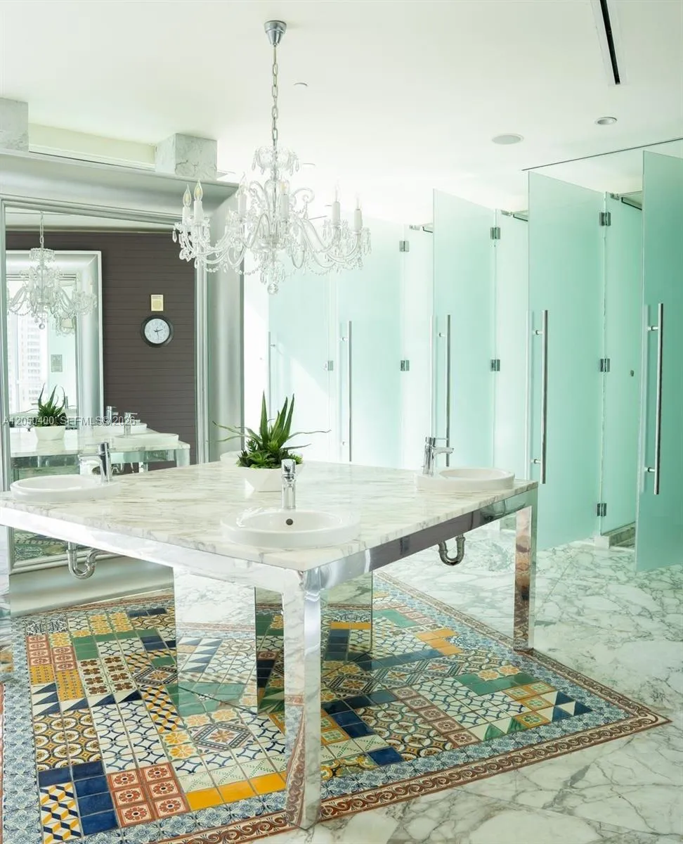 475 Brickell Ave #1012 Miami, FL 33131