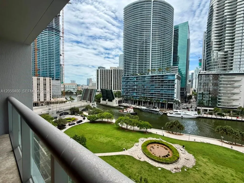 475 Brickell Ave #1012 Miami, FL 33131