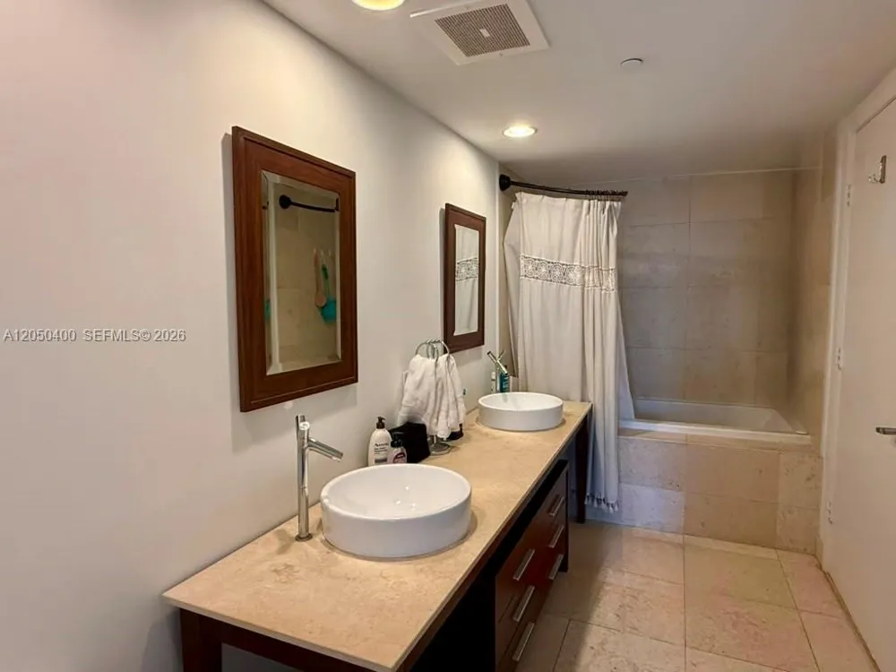 475 Brickell Ave #1012 Miami, FL 33131