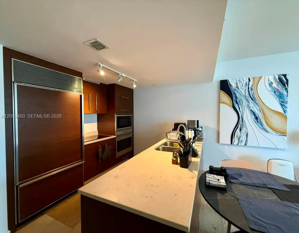 475 Brickell Ave #1012 Miami, FL 33131