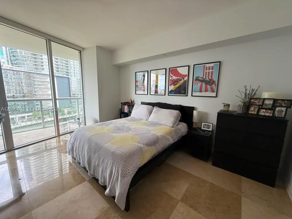 475 Brickell Ave #1012 Miami, FL 33131