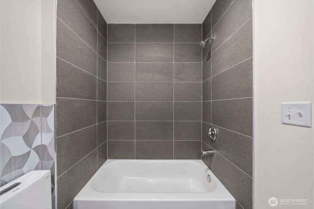 11544 17th Circle SW Burien, WA 98146