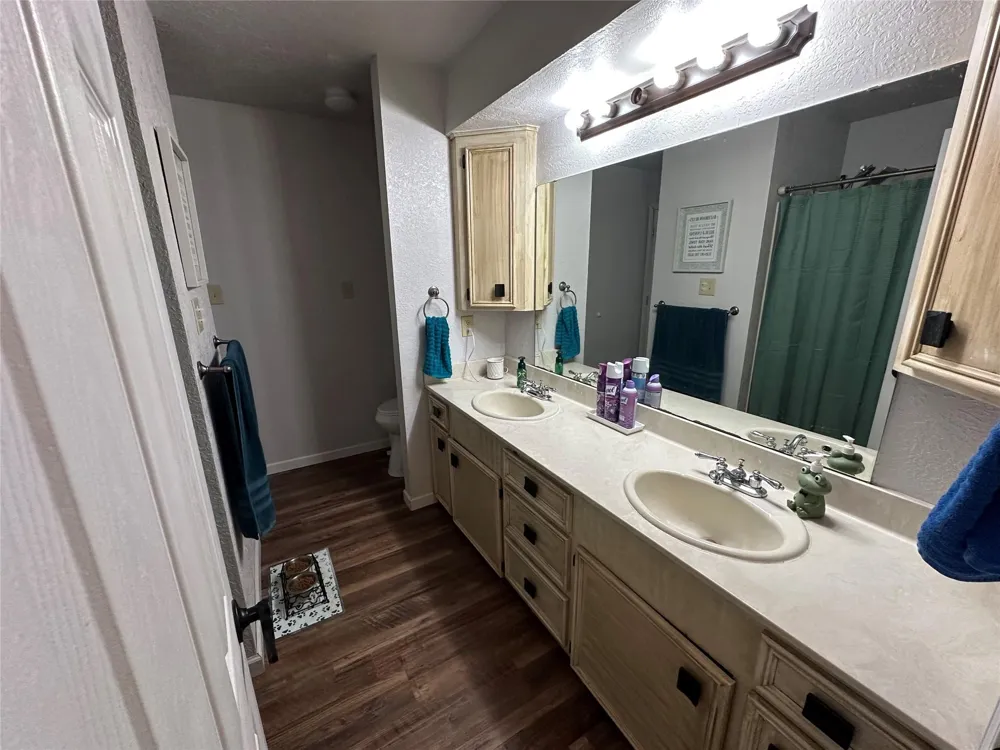 180 Laurie Lane Silsbee, TX 77656