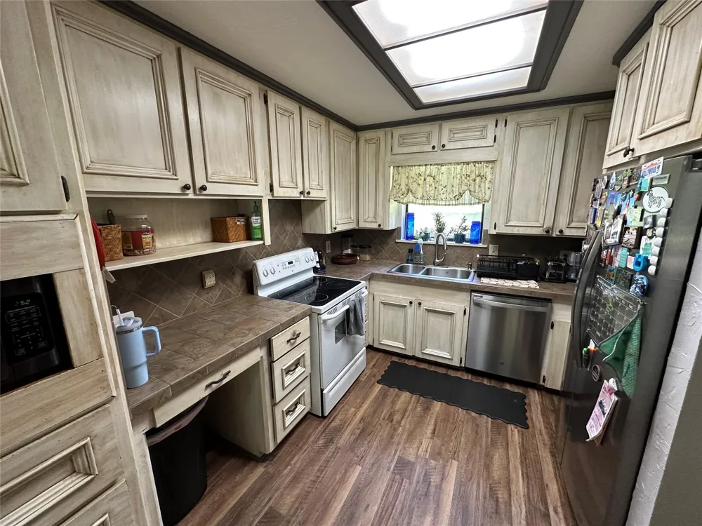 180 Laurie Lane Silsbee, TX 77656
