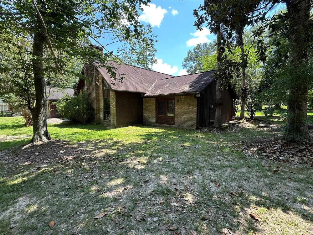 180 Laurie Lane Silsbee, TX 77656