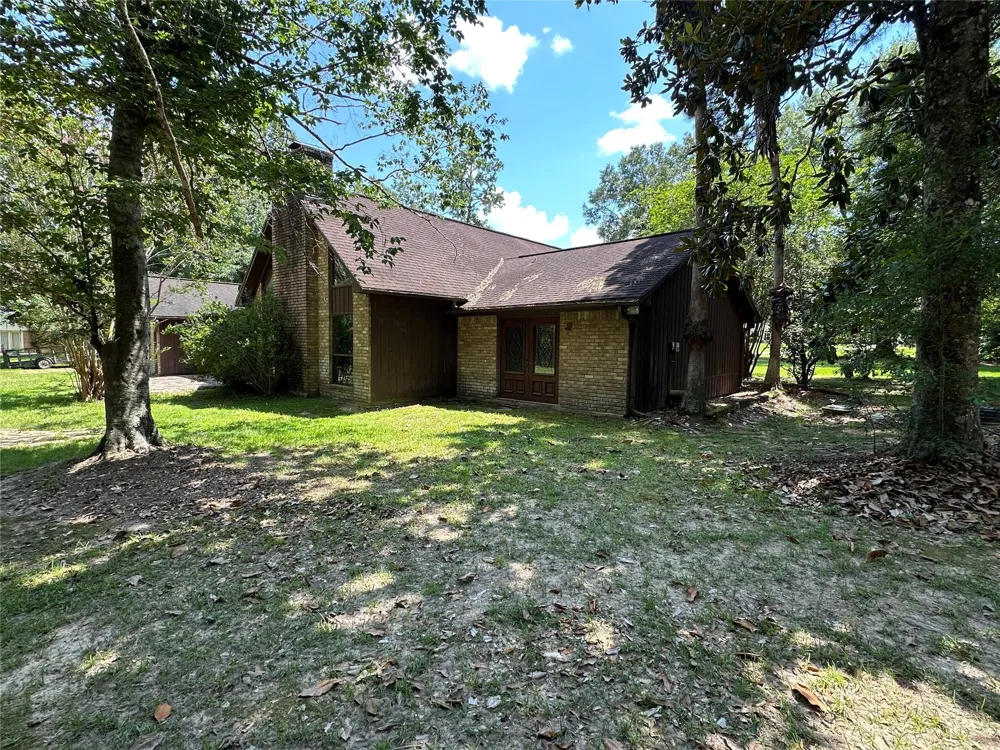 180 Laurie Lane Silsbee, TX 77656