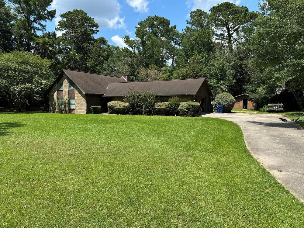180 Laurie Lane Silsbee, TX 77656