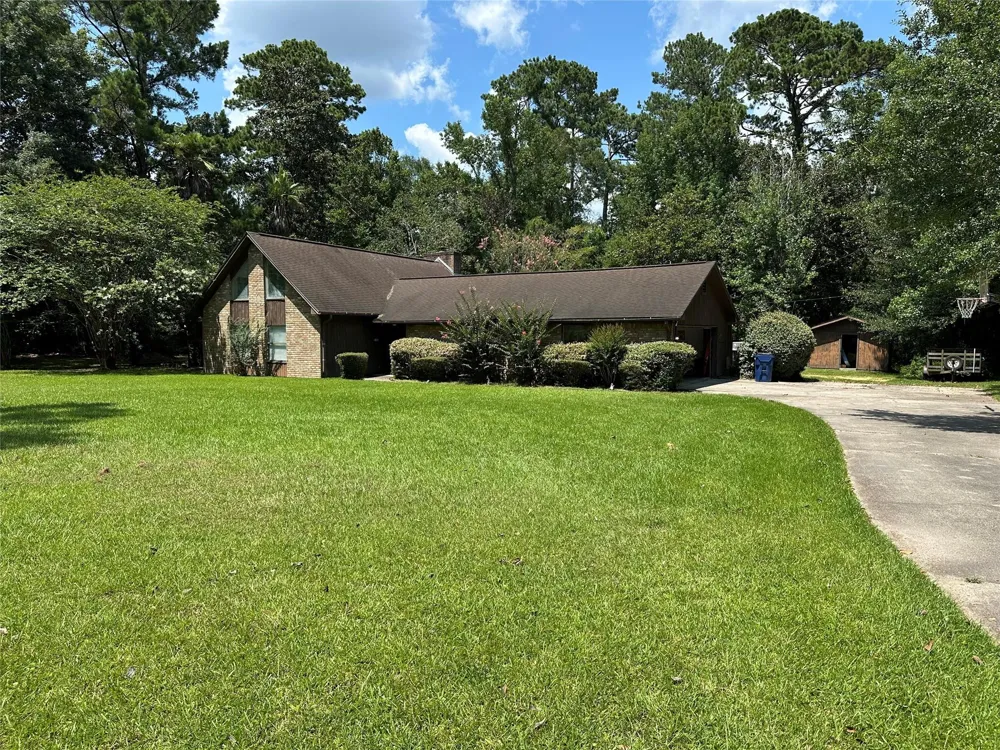 180 Laurie Lane Silsbee, TX 77656