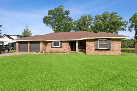 485 E Lake Drive