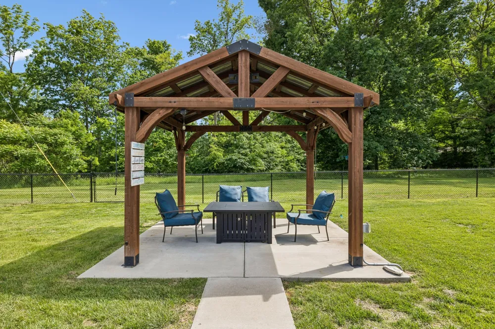 140 Hudson Ln Lafayette, TN 37083