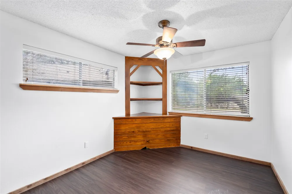 334 Coventry Road Spicewood, TX 78669