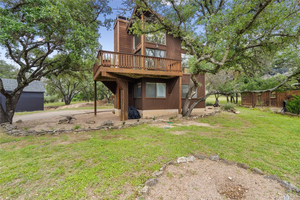 334 Coventry Road Spicewood, TX 78669