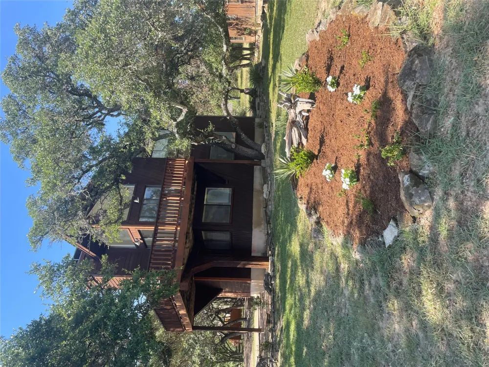 334 Coventry Road Spicewood, TX 78669