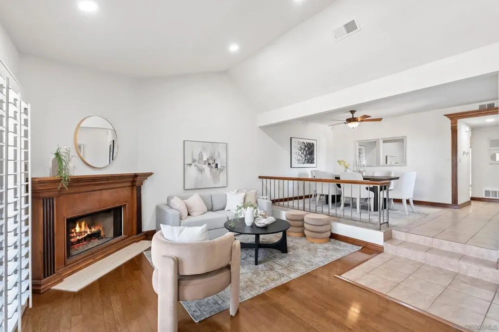 6998 Camino Degrazia San Diego, CA 92111