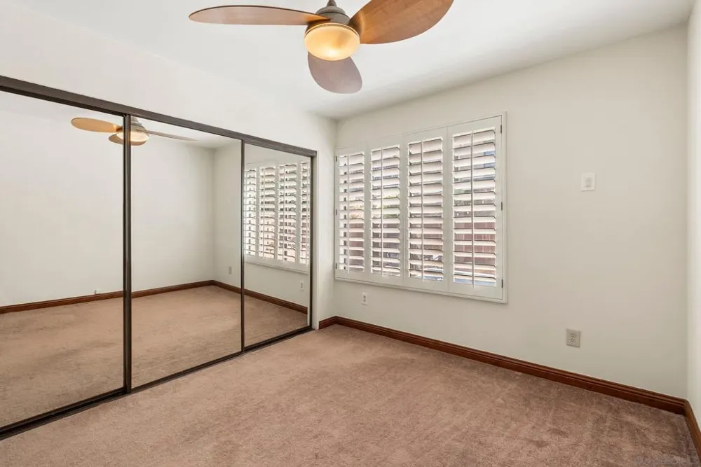 6998 Camino Degrazia San Diego, CA 92111