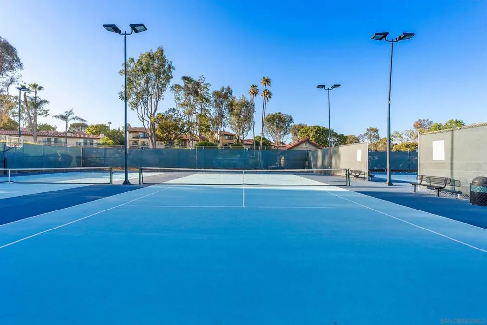 6998 Camino Degrazia San Diego, CA 92111