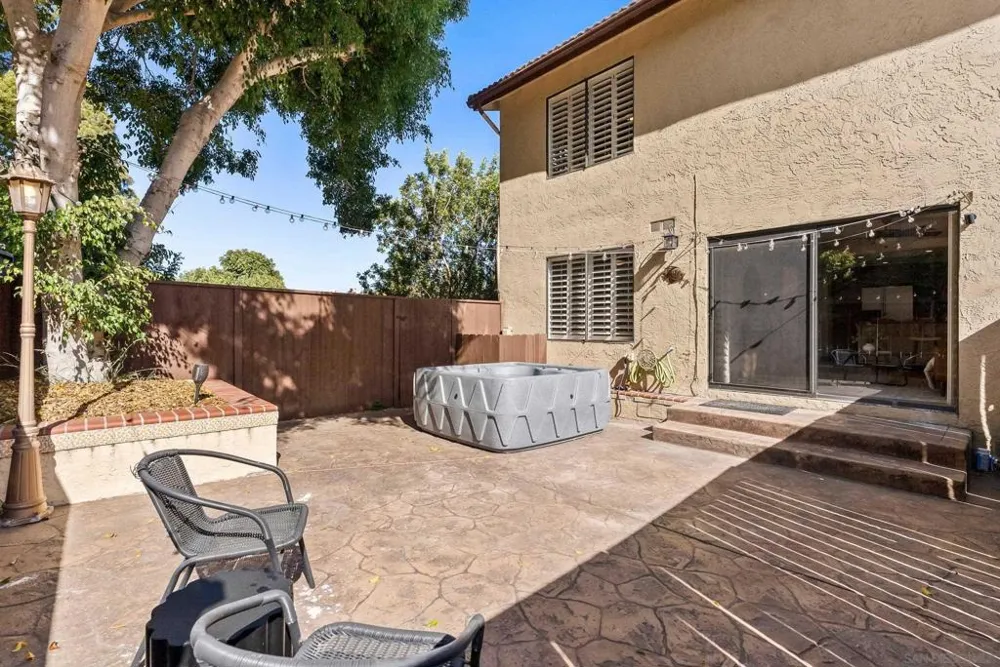 6998 Camino Degrazia San Diego, CA 92111