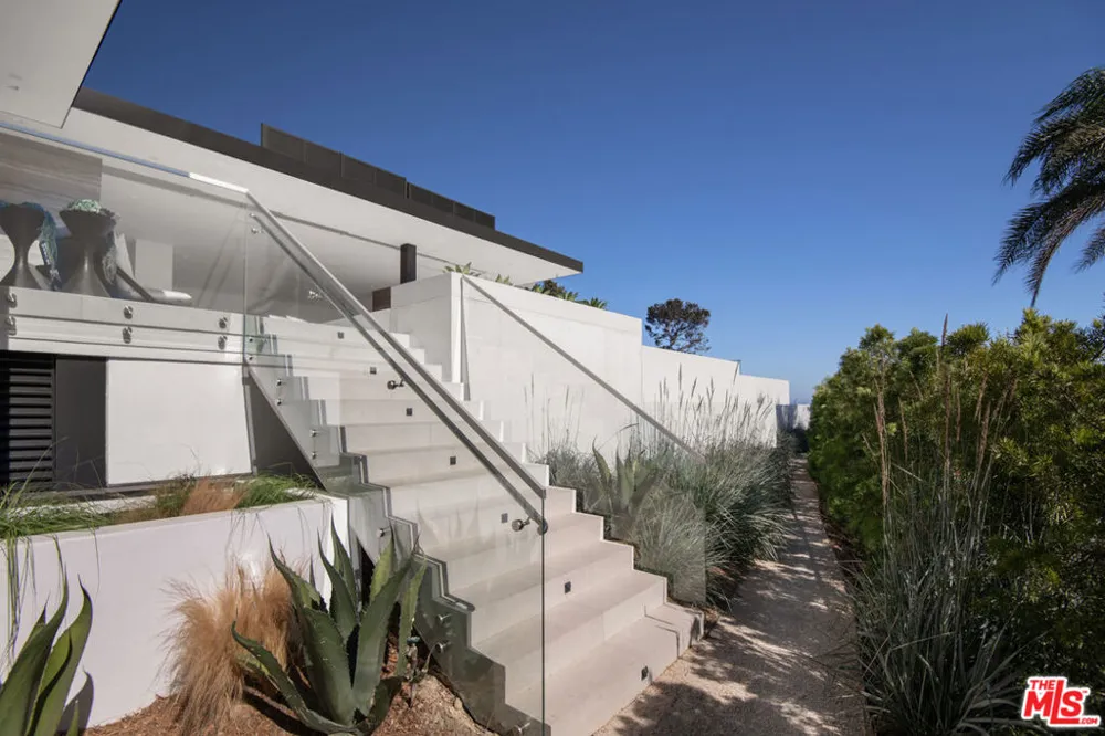26946 Pacific Coast Highway Malibu, CA 90265