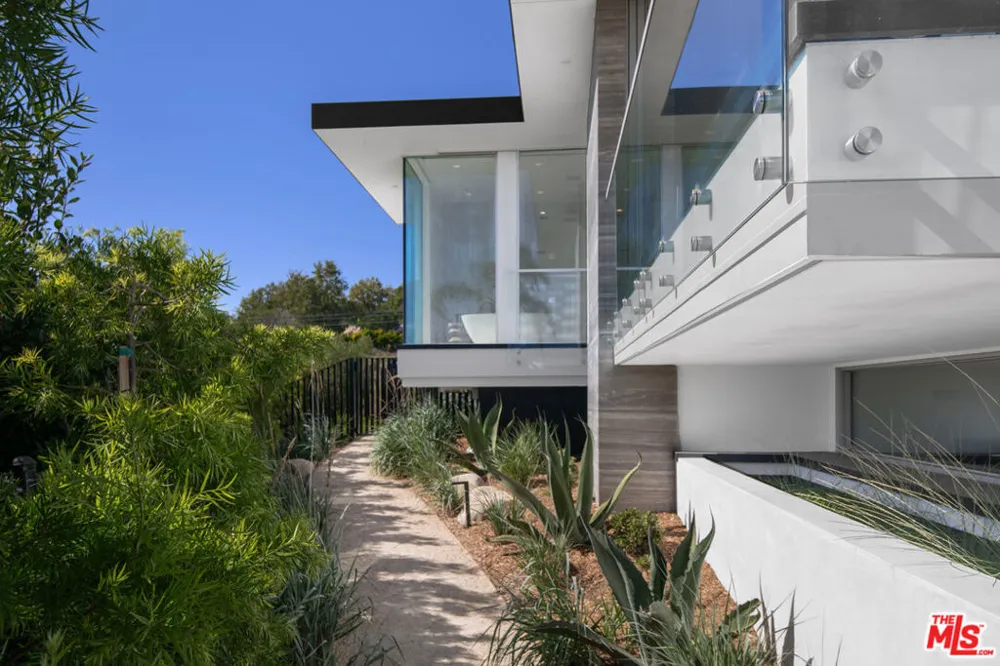 26946 Pacific Coast Highway Malibu, CA 90265