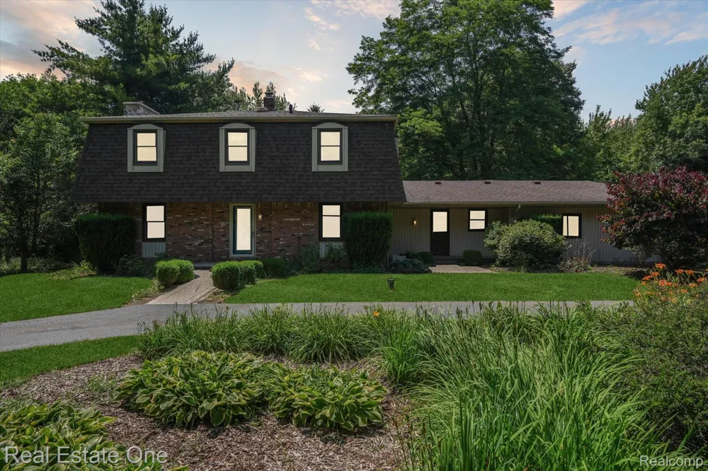 6039 Fish Lake Road Highland Charter Township, MI 48442