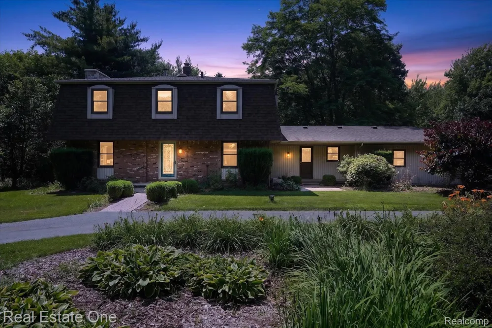 6039 Fish Lake Road Highland Charter Township, MI 48442