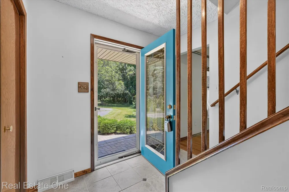 6039 Fish Lake Road Highland Charter Township, MI 48442