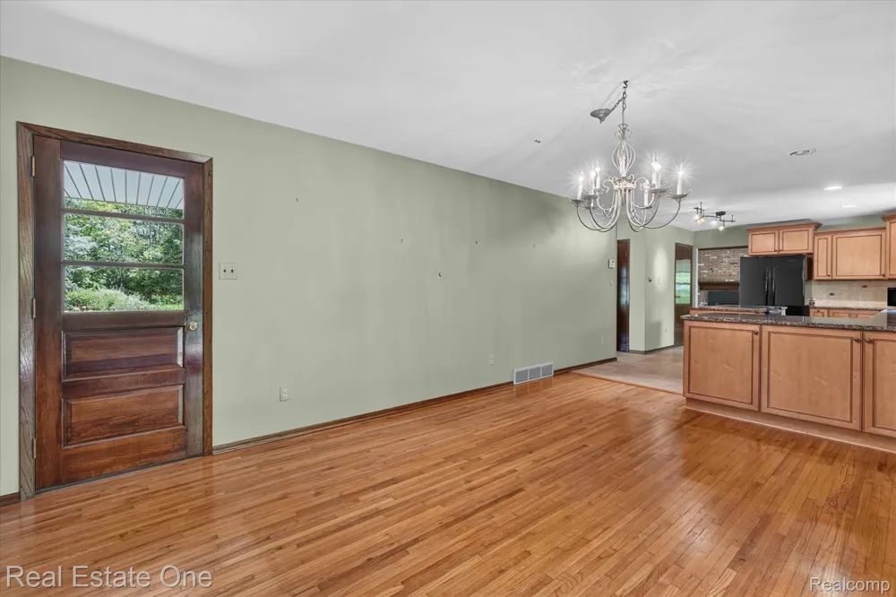 6039 Fish Lake Road Highland Charter Township, MI 48442