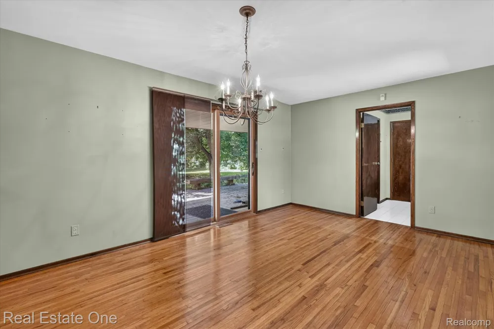 6039 Fish Lake Road Highland Charter Township, MI 48442