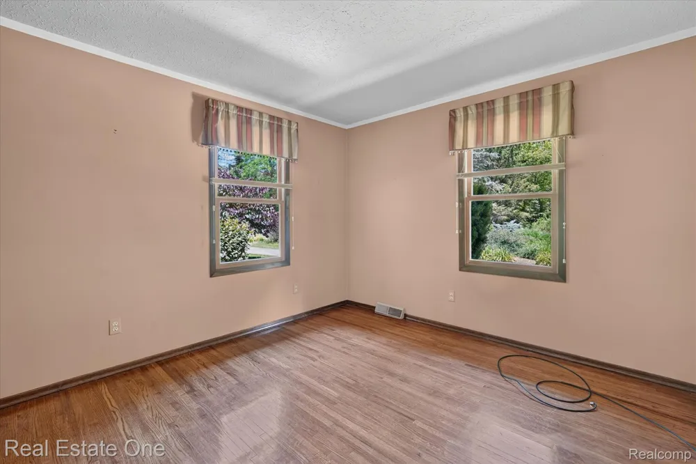 6039 Fish Lake Road Highland Charter Township, MI 48442