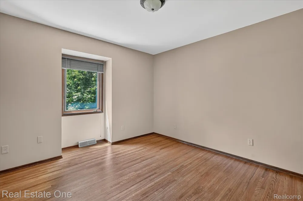 6039 Fish Lake Road Highland Charter Township, MI 48442