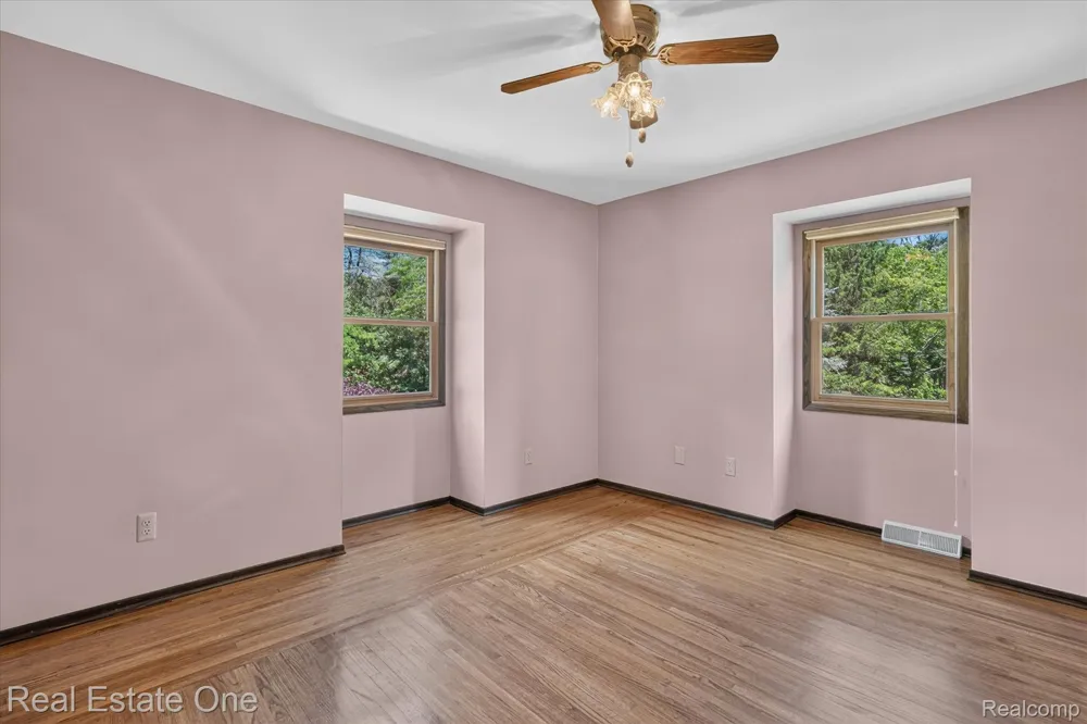 6039 Fish Lake Road Highland Charter Township, MI 48442