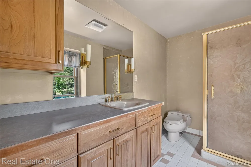 6039 Fish Lake Road Highland Charter Township, MI 48442