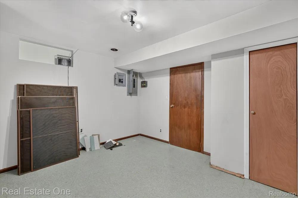 6039 Fish Lake Road Highland Charter Township, MI 48442