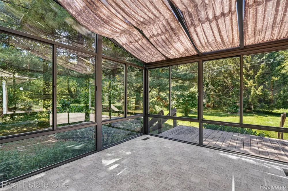 6039 Fish Lake Road Highland Charter Township, MI 48442