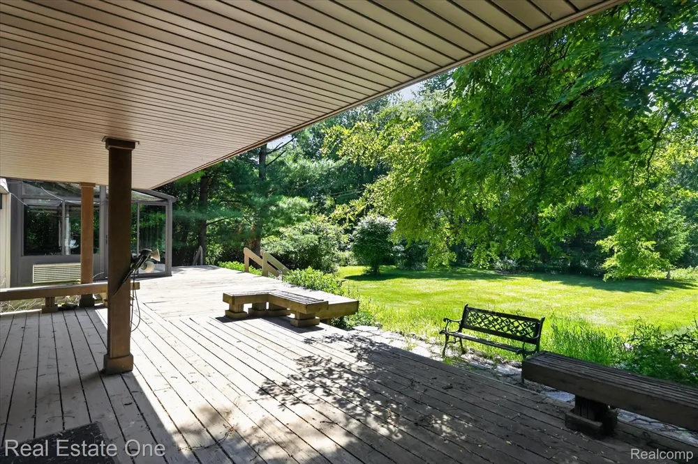 6039 Fish Lake Road Highland Charter Township, MI 48442