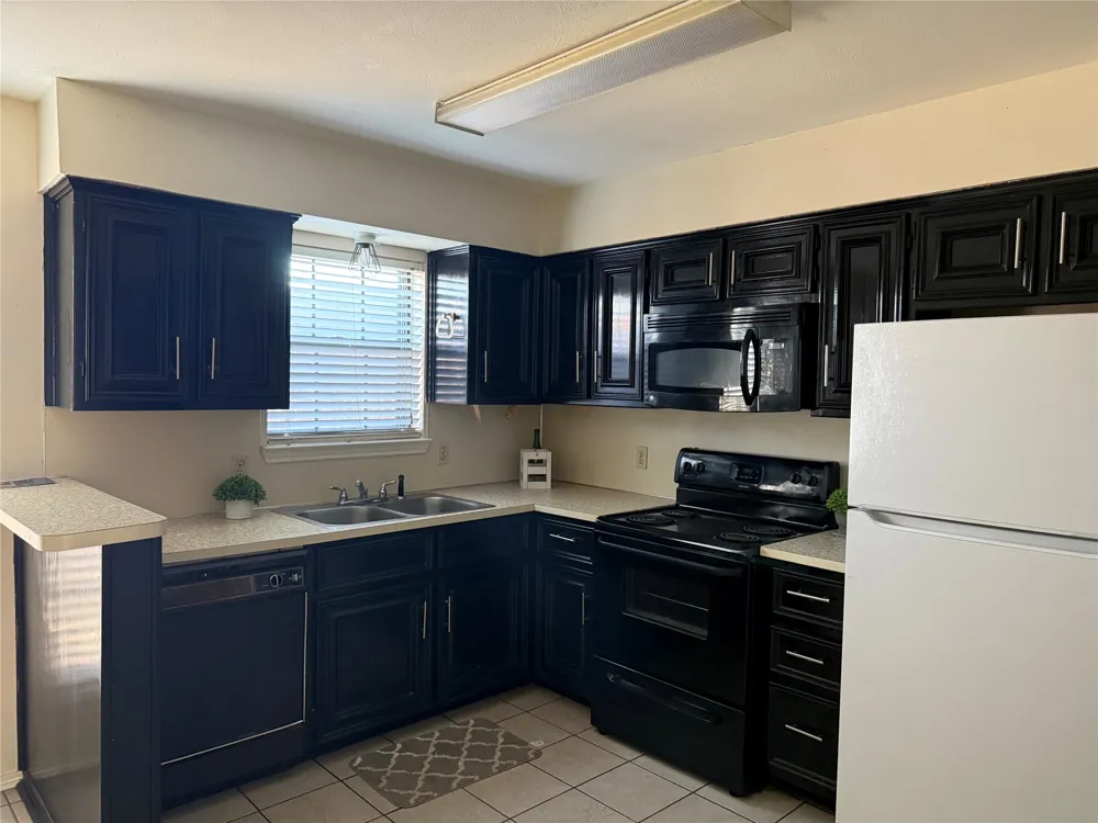 1294 Speight Avenue Waco, TX 76706