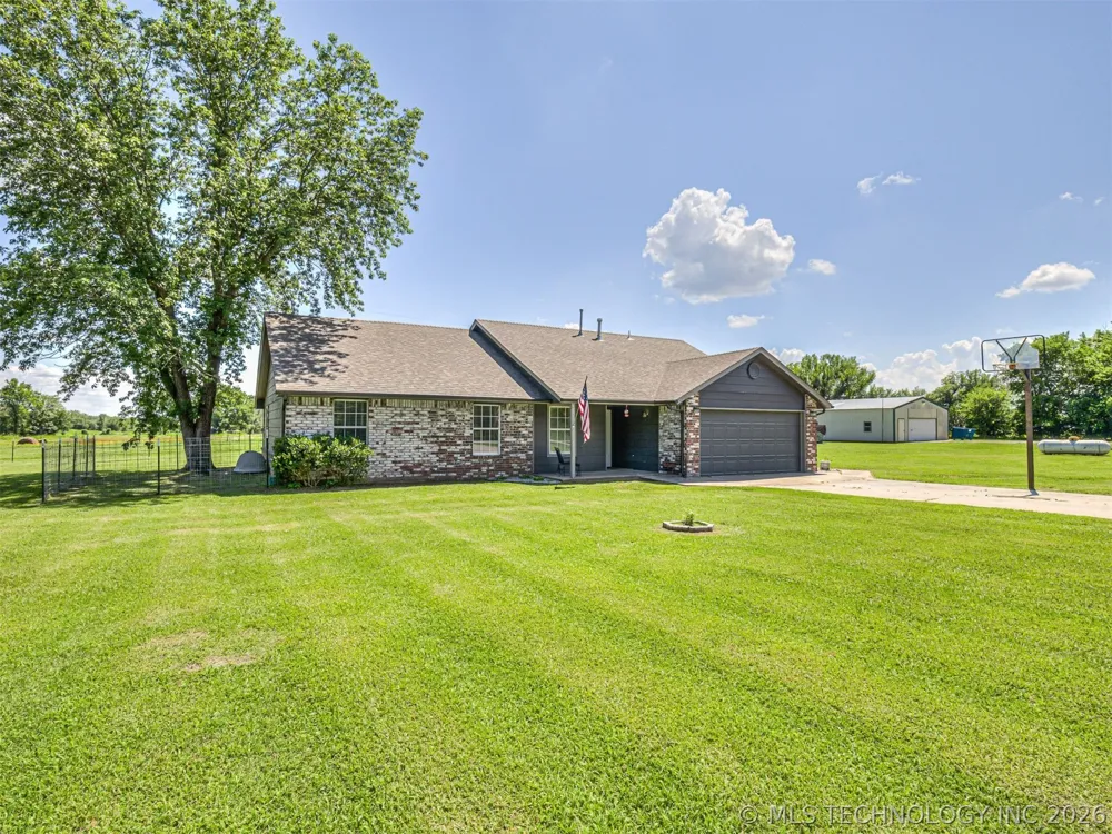1240 E 163rd Street Skiatook, OK 74070