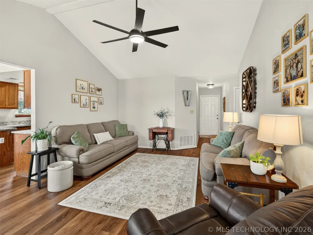 1240 E 163rd Street Skiatook, OK 74070