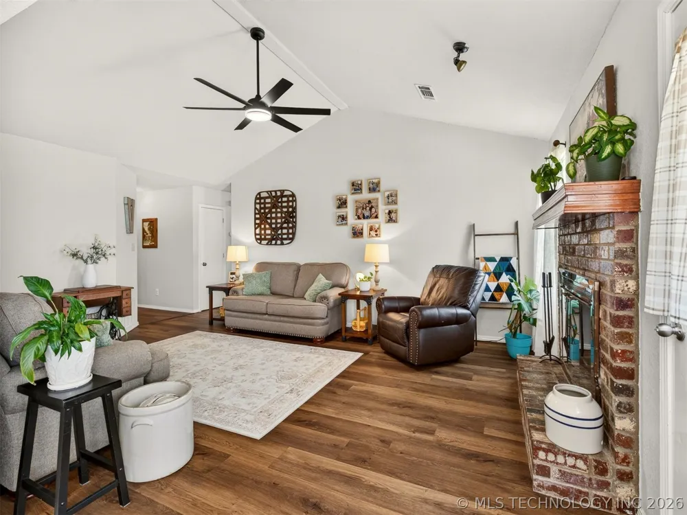 1240 E 163rd Street Skiatook, OK 74070