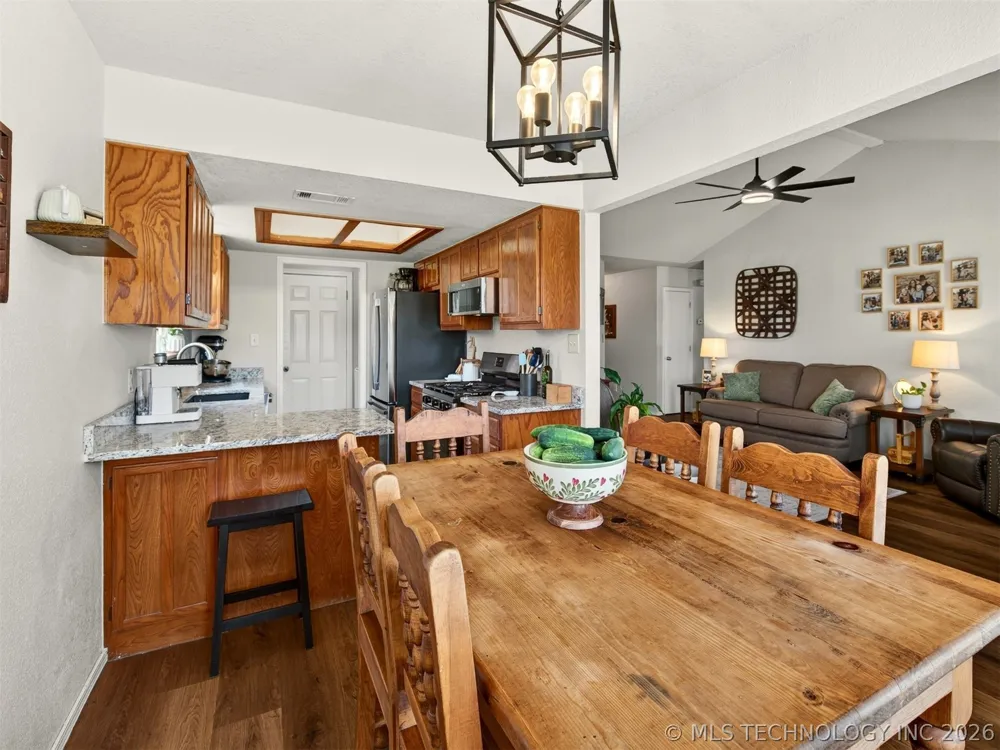 1240 E 163rd Street Skiatook, OK 74070