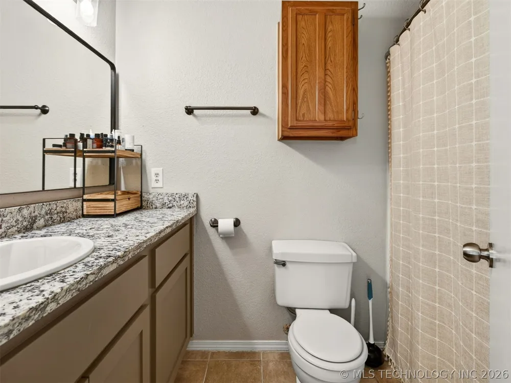 1240 E 163rd Street Skiatook, OK 74070