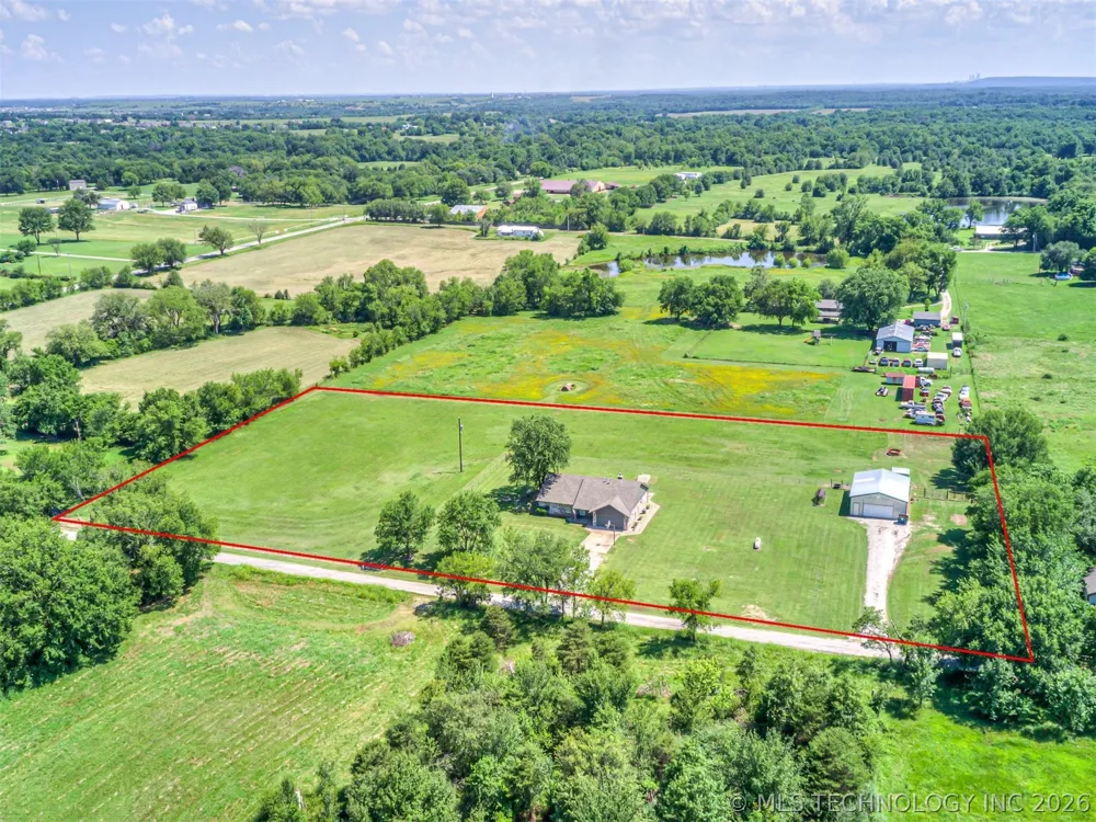 1240 E 163rd Street Skiatook, OK 74070