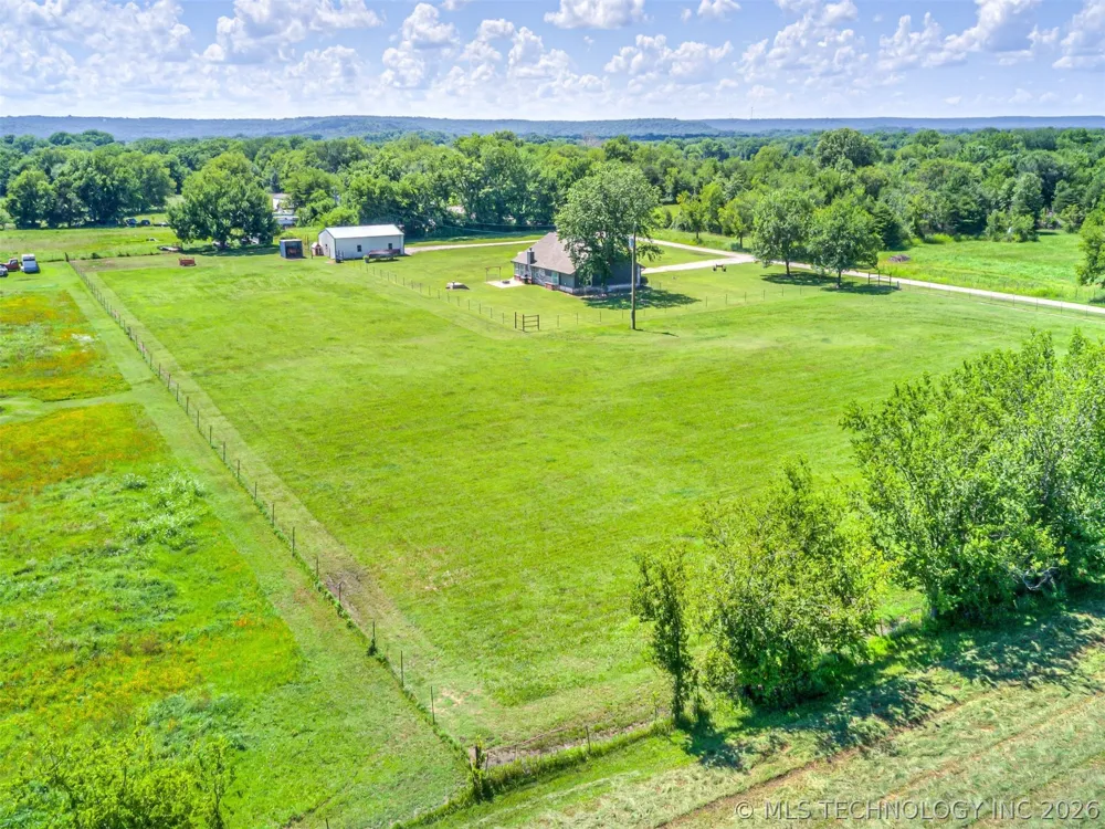 1240 E 163rd Street Skiatook, OK 74070