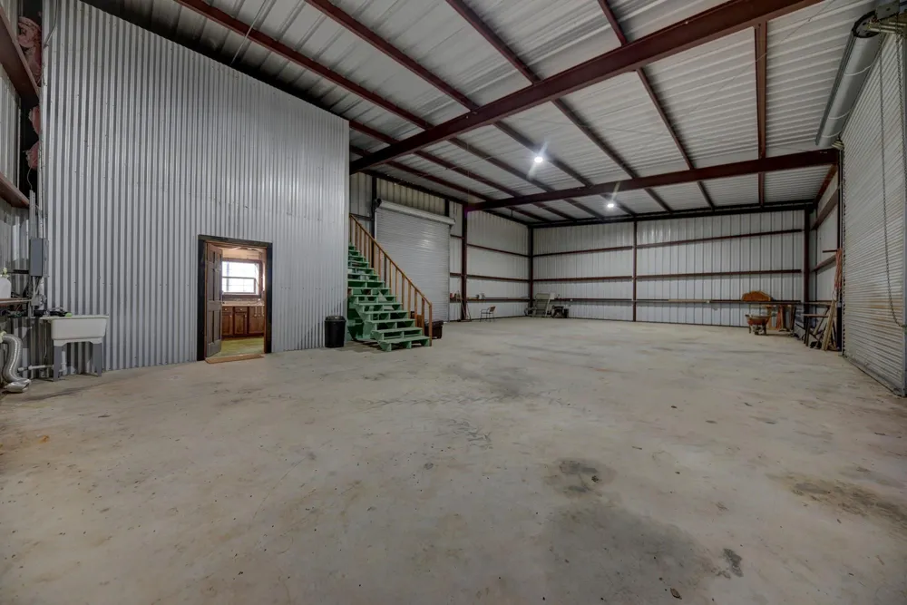 225 Private Road 4007 Hallettsville, TX 77964