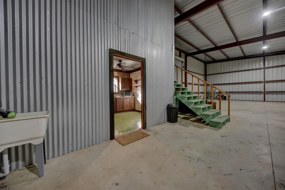 225 Private Road 4007 Hallettsville, TX 77964