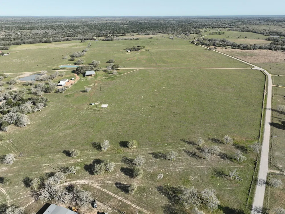 225 Private Road 4007 Hallettsville, TX 77964